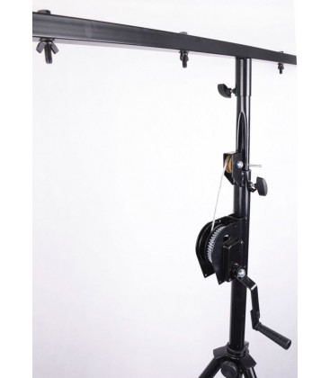 Verhuur 6x Krachtige LED stroboscoop/blinders 48W in flightcase + statief met winch PER DAG