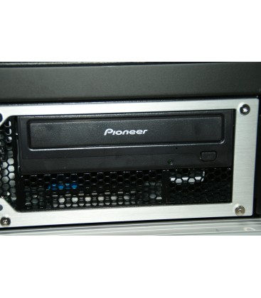 TOUCH SCREEN PC 22” 2 X Pioneer DVD Intel i7 8 x 3,0 Ghz in Flight Case