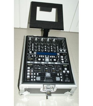 Verhuur DDM4000 DJ Mixer Behringer PER DAG